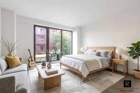 500 W 45th St #305, New York, NY 10036