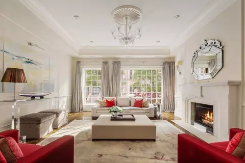 17 E 93rd St, New York, NY 10128