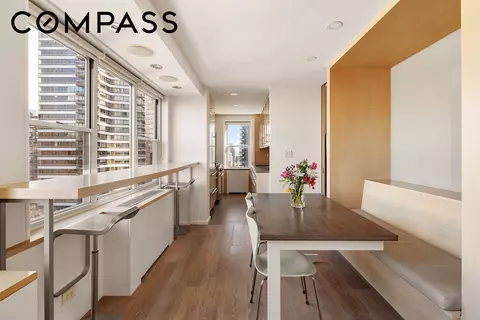150 E 61st St #16D, New York, NY 10065