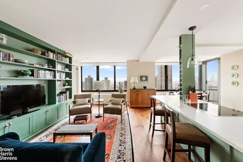 300 E 85th St #3205, New York, NY 10028