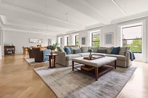 182 W 82nd St #4E, New York, NY 10024
