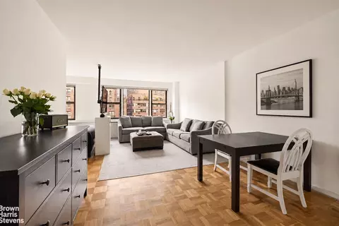345 E 52nd St #9A, New York, NY 10022