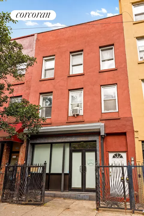 210 Hoyt St, New York City, NY 11201