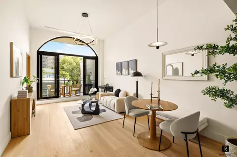 100 Scholes St #3-B, Brooklyn, NY 11206