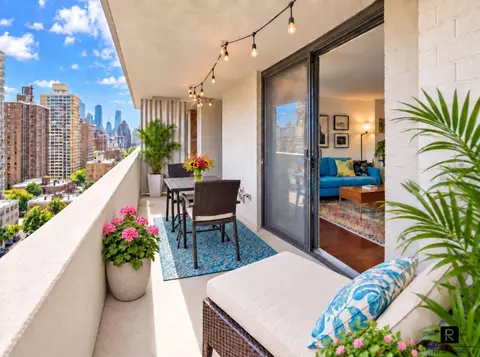 100 W 94th St #17-D, New York, NY 10025