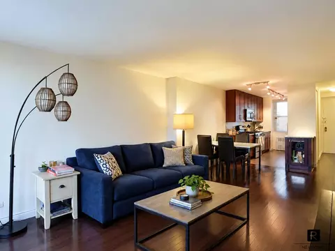100 W 94th St #17-D, New York, NY 10025