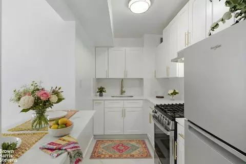 400 E 17th St #600, Brooklyn, NY 11226 photo 2