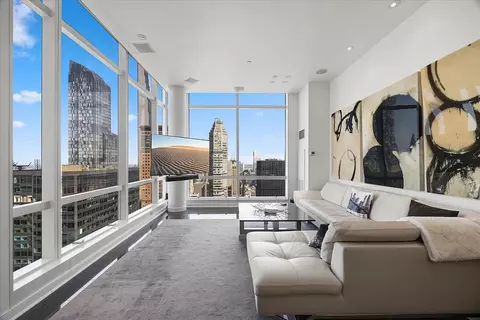 230 W 56th St #PHB, New York, NY 10019