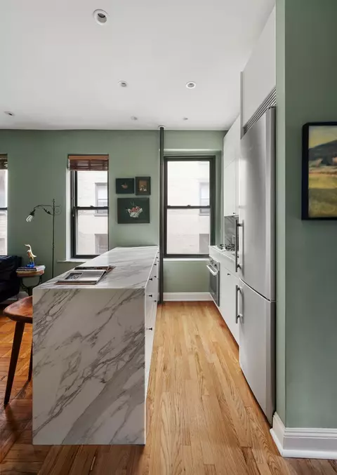 327 W 83rd St #4A, New York, NY 10024
