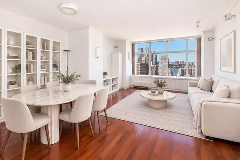 160 W 66th St #24J, New York, NY 10023
