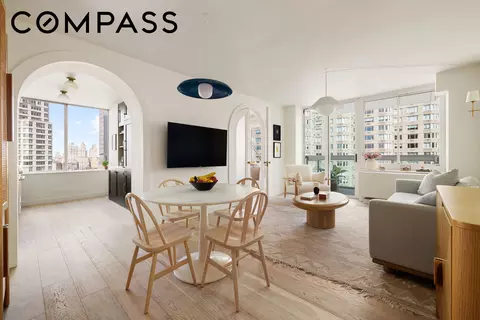 61 W 62nd St #22D, New York, NY 10023