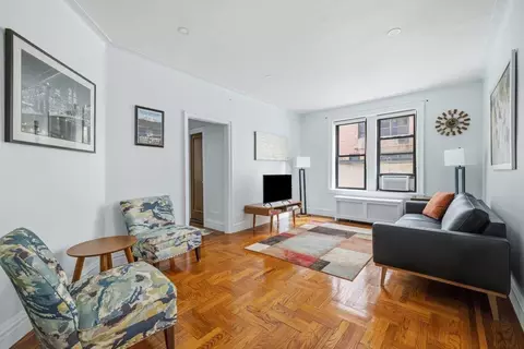 230 E 71st St #1B, New York, NY 10021