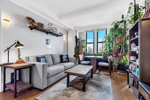 50 W 106th St #8B, New York, NY 10025