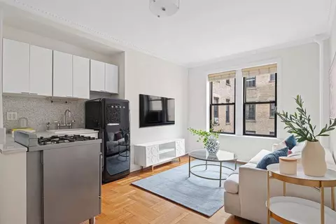 85 Barrow St #5R, New York, NY 10014