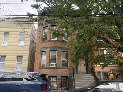 14-28 30th Dr, New York City, NY 11102