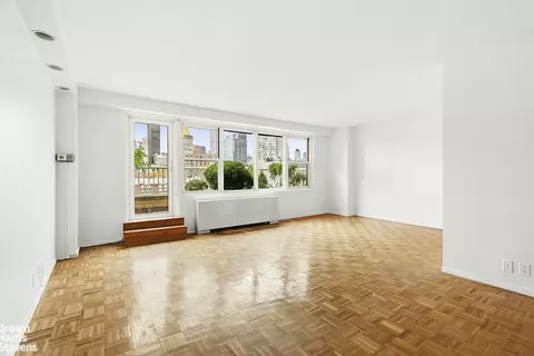 305 E 24th St #18S, New York, NY 10010
