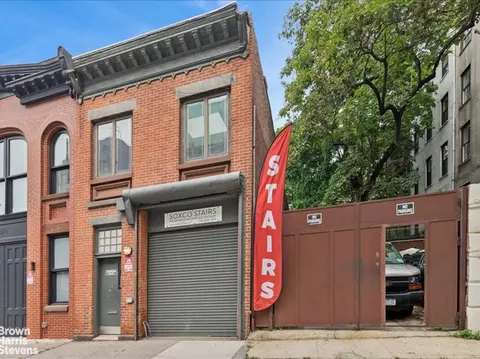 Exterior - 331 Vanderbilt Ave, Brooklyn, NY 11205 photo 3 of 3