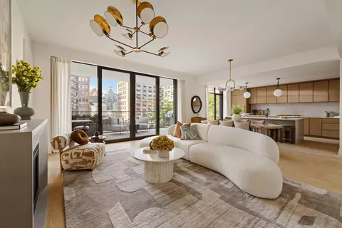 142 W 21st St #7B, New York, NY 10011