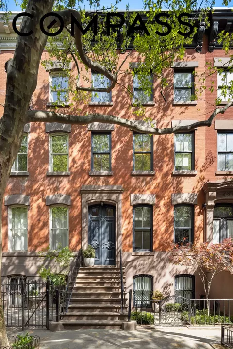 67 Charles St, New York, NY 10014