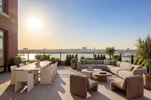 555 W 22nd St #11AW, New York, NY 10011