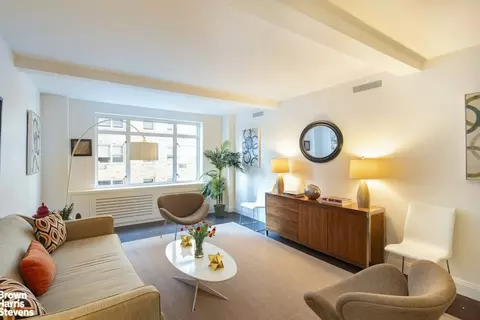 170 E 77th St #8G, New York, NY 10075