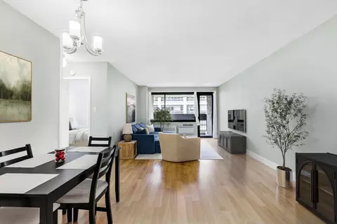 333 Pearl St #8J, New York, NY 10038