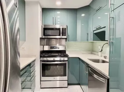 333 Pearl St #8J, New York, NY 10038