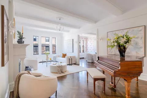 1050 Park Ave #13C, New York, NY 10028