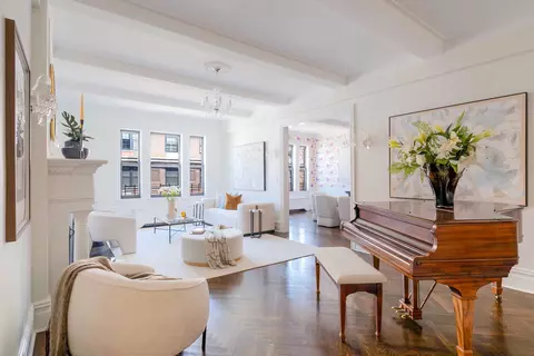 1050 Park Ave #13C, New York, NY 10028