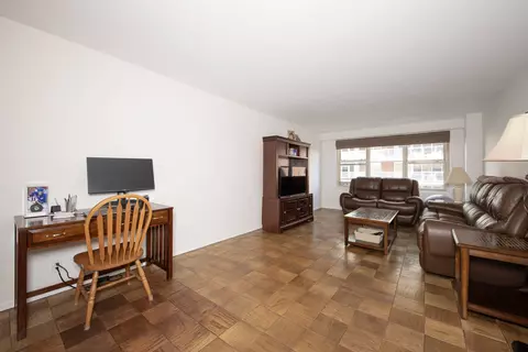 370 E 76th St #B704, New York, NY 10021