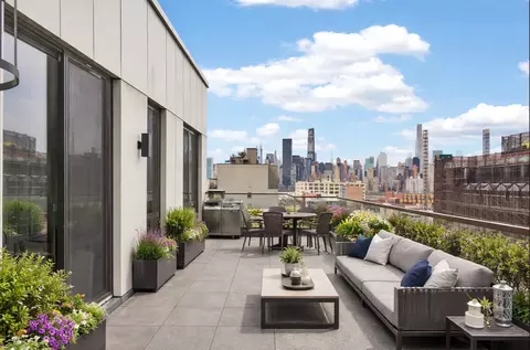 11-52 44th Dr #PHB, Long Island City, NY 11101