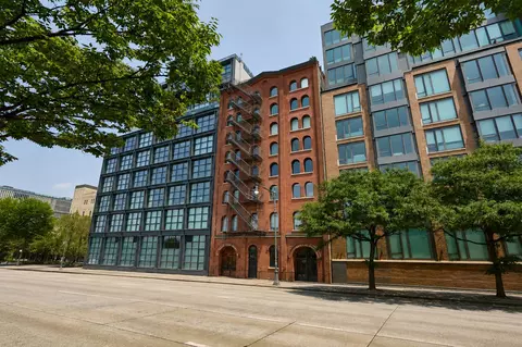 288 West St #3E, New York, NY 10013