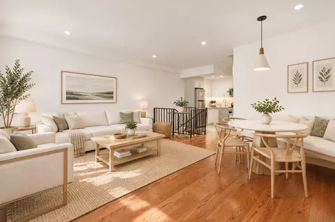 27-34 27th St #1A, New York City, NY 11102