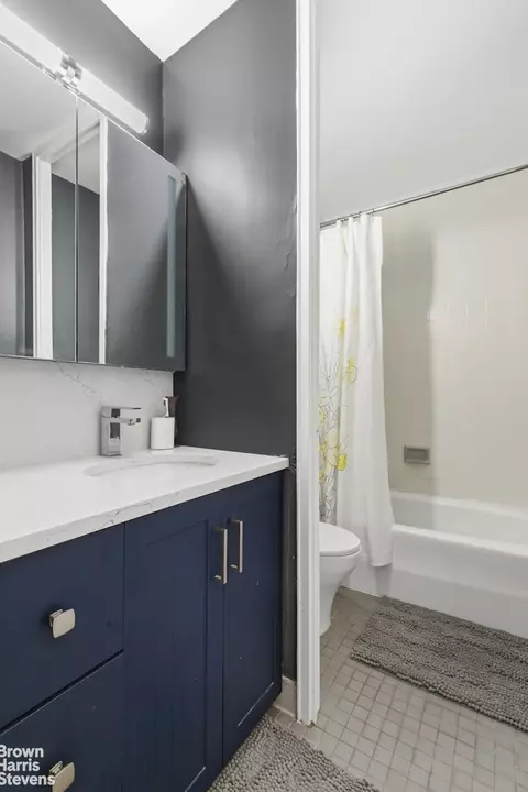 Bath - 300 E 40th St #19V, New York, NY 10016 photo 1 of 1