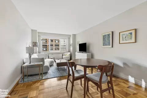 Living - 300 E 40th St #19V, New York, NY 10016 photo 2 of 2