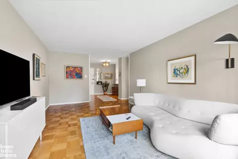 Living - 300 E 40th St #19V, New York, NY 10016 photo 1 of 2