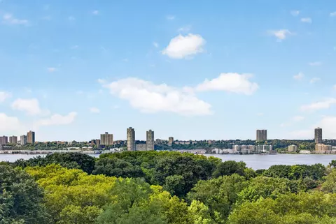 90 Riverside Dr #9B, New York, NY 10024