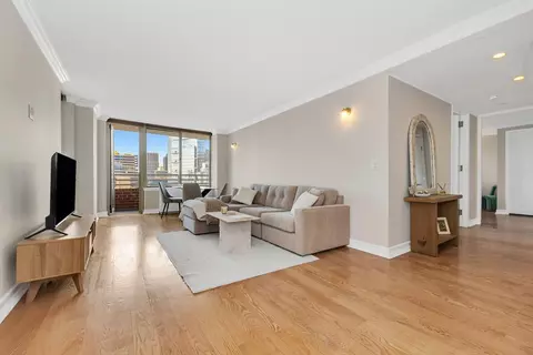 236 E 47th St #38-A, New York, NY 10017