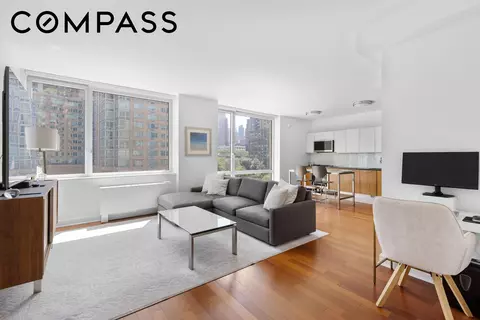 100 Riverside Blvd #6A, New York, NY 10069