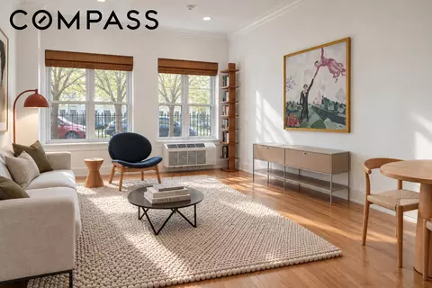 261 W 112th St #1A, New York, NY 10026