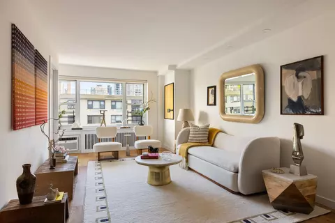 440 E 79th St #15D, New York, NY 10075