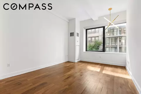 140 W 22nd St #2A, New York, NY 10011