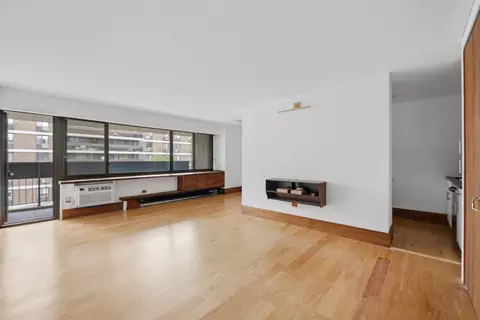 299 Pearl St #5E, New York, NY 10038