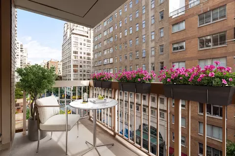 200 E 69th St #6N, New York, NY 10021