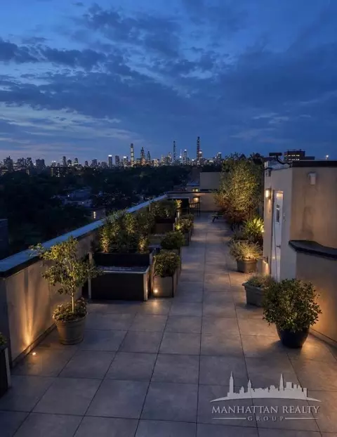 2098 Frederick Douglass Blvd #3E, New York, NY 10026