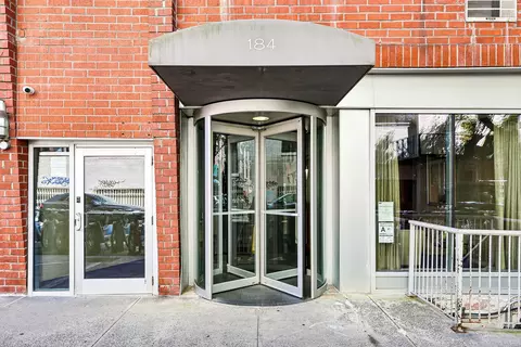 184 Thompson St #6S, New York, NY 10012