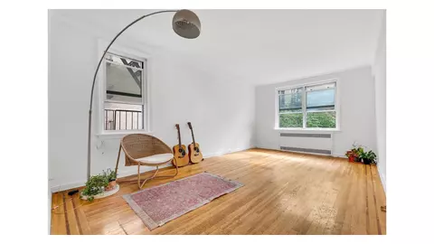 310 W 55th St #4B, New York, NY 10019