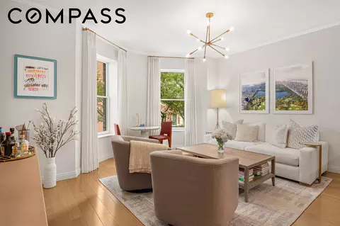 350 W 71st St #5D, New York, NY 10023