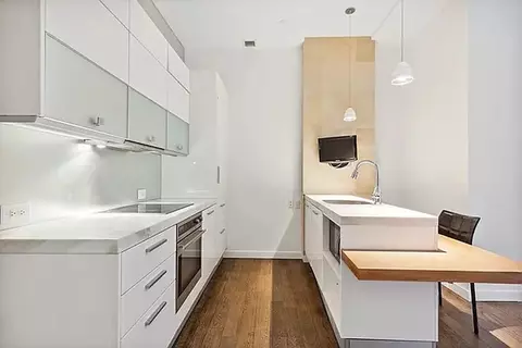 11 E 36th St #304, New York, NY 10016