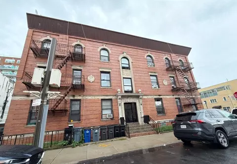 215 Bay 23rd St #2A, Brooklyn, NY 11214